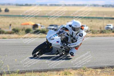 media/Oct-15-2023-TrackXperience (Sun) [[85198ff50b]]/Group 2/session 4 turn 3/